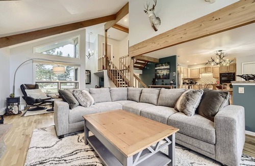 Eagle-Vail Casa | 59 E Coyote Circle, Eagle Vail Golf Course Duplex-Quiet Pet Friendly