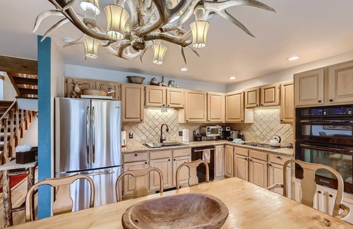 Eagle-Vail Casa | 59 E Coyote Circle, Eagle Vail Golf Course Duplex-Quiet Pet Friendly