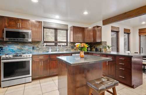 Santa Fe Casa | 5bd, 3.5bath home - family & pet friendly,11 min to downtown area, fireplaces