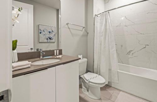 Reunion Apartamento | 5Bd 4 and a half Ba 2 Story apt 49-215