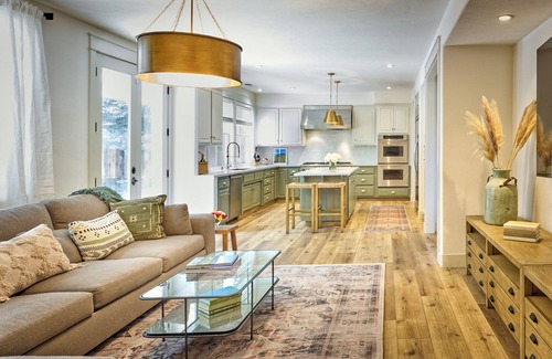 Windsor Casa | 5BD/5BA Heated Pool+Spa+BBQ: 11min Healdsburg & Alexander Valley