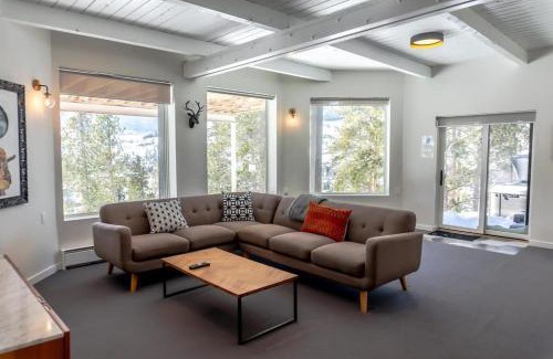 Breckenridge Casa | 5BD Modern A Frame Close to Ski Runs and Golfing