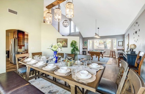 Black Mountain Casa | 5BDRM Lux Estate- Heated Pool and Neon Arcade Room