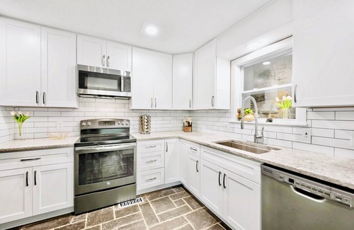 Pittman Center Cabina | 5bedrm, Hottub, Sauna, Game Rm, Office, Heated Pools, Pickleball!