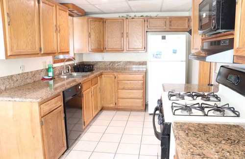 Downey Casa | 5BR/2BA Spacious 2-Story Pool House + Driveway Parking