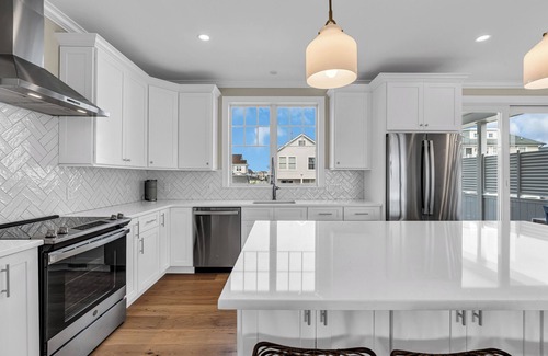Manasquan Casa | 5BR/3.5BA with Oceanview Sundeck, One Block from the Beach