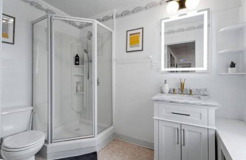 Atlantic City Casa | 5BR 3BA Family Retreat 2 Blocks from Beach