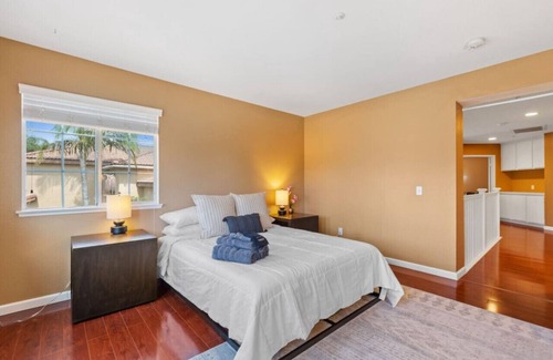 Riverside Casa | 5BR/3BA | Queen Beds | Family Home in Riverside