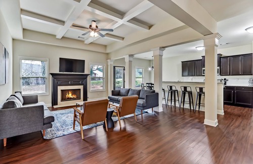 Lawrenceville Casa | 5br/3ba, sleeps 12! Newly renovated w/ media room!