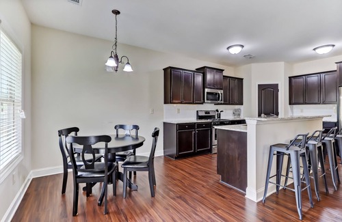 Lawrenceville Casa | 5br/3ba, sleeps 12! Newly renovated w/ media room!