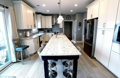 Mantoloking Casa | 5BR/3BTH waterfront family beach house with hot tub, kayaks, bikes and game room
