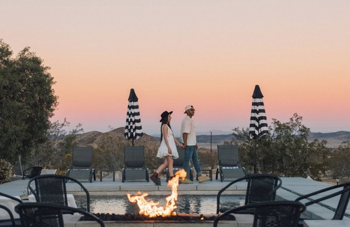 Joshua Tree Casa | 5BR 4BTH Heated Pool, Hot Tub, Disc Golf, RV Lots, 5 mins to JTNP