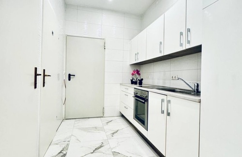 Liesing Apartamento | 5BR Apartment Near Kaufpark Alterlaa