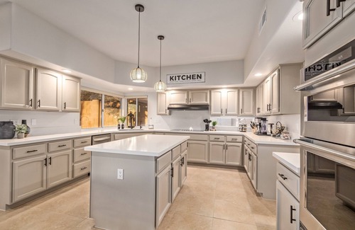 Foothills Casa | 5BR, Heated Pool, 4 KING Beds, Mtn Views, Game Room, Golf, Self Check In, BBQ