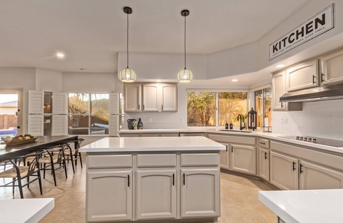 Foothills Casa | 5BR, Heated Pool, 4 KING Beds, Mtn Views, Game Room, Golf, Self Check In, BBQ