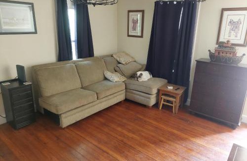 Williamstown Casa | 5BR Home - Pets Allowed by ARK Experience
