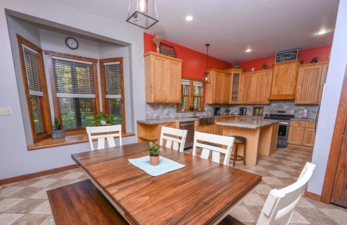 Accident Casa | 5BR Mountain Home Near Deep Creek Lake