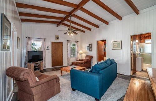 Litchfield by the Sea Casa | 5BR Scenic View 3 Minutes to the Beach