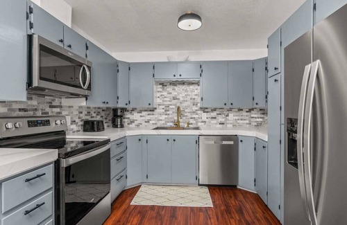 Sunnyheights Casa | 5BR Spacious Pueblo Family Retreat w/ Game Room!