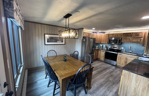 Snowshoe Casa | 5BR townhome close to slopes and village, EV charger