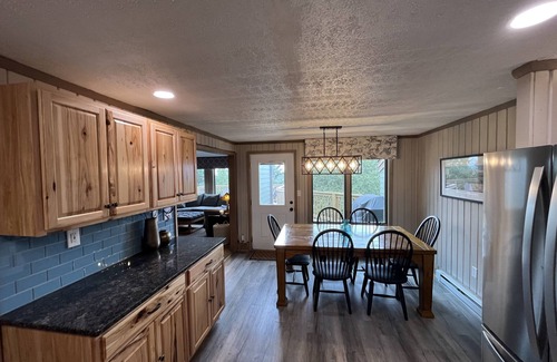 Snowshoe Casa | 5BR townhome close to slopes and village, EV charger