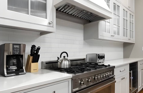 Washington Heights Casa | 5BR Townhouse Near Times Square | Rooftop Patio