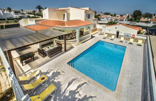 Mato Serrao Villa | 5BR Villa with Private Pool and Snooker Room