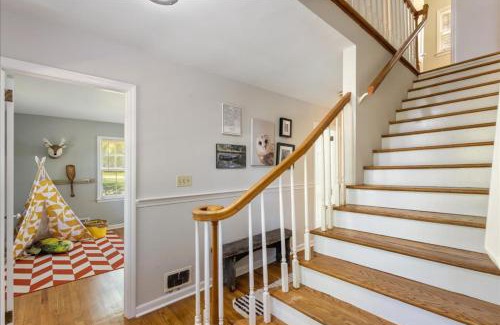 North Augusta Casa | 5BR Woodland Retreat on 7 Acres with a Pond