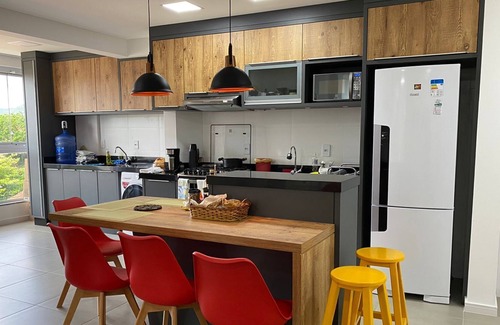 Gravata Apartamento | 5km from Beto Carreiro World Park. 5min walk from Gravatá beach. .