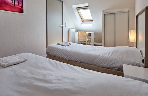 Auberville Condominio | Appartement charmant à 3km de la Plage! Cocina Equipada + Wi-Fi gratuit.