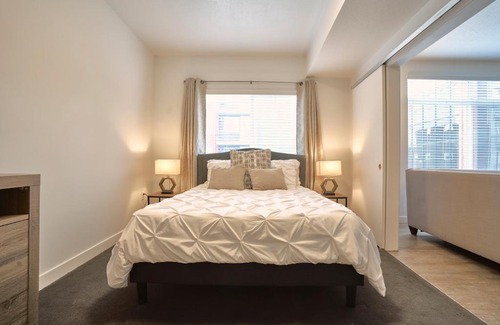 Salt Lake City Apartamento | 5☆Luxury heart of Sugarhouse Hot Tub ☆ Gym ☆ BBQ plus shared Fire Pit