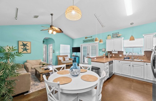 Corpus Christi Casa | 2/2 * CERCA DE LA PLAYA * PASEO A SCHLITTERBAHN * CABANA TRANQUILA CON PATIO PRIVADO