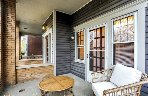 Chatham-Arch Apartamento | 5min to Bottlework & Mass Ave, in quiet area. Recently renovated cozy flat