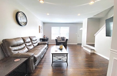 Plymouth Casa | ★ 5min To Kellogg Park ★ Plymouth ★Parking ★W/D★76