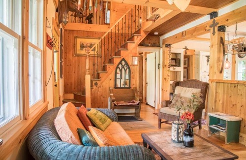 Mont-Tremblant Chalet De Esquí | 5min to Resort, Private Beach, NEW 1000MB internet, 3 Queen Beds,