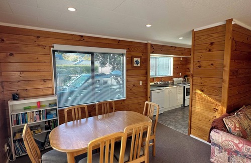 Kinloch Casa | 5min walk to the lake! cosy Kinloch bach
