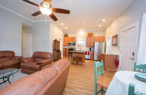 Historic District Casa | 5Min Walk to Waterfront. Pet Yes