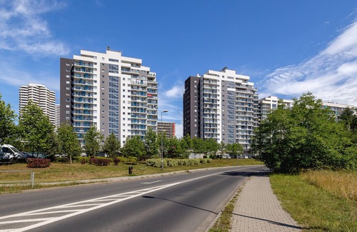 Katowice Apartamento | 5th Floor Studio in Katowice by Renters