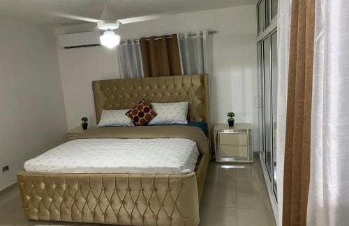Santiago de los Caballeros Apartamento | 6-1 SANTIAGO CITY GREAT COZY APT TO STAY - Cozy 3 bedrooms Apartment for 7 peoples - close to all kind the business wifi - Air Condition