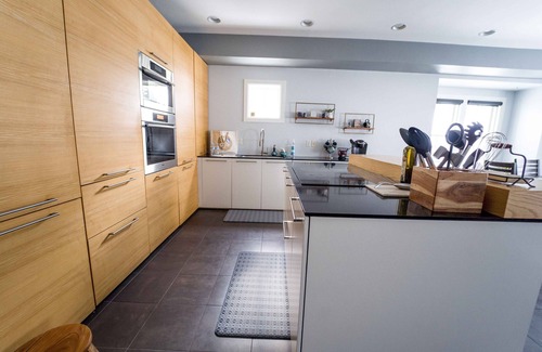 Grand Haven Condominio | Luxury Condo-Perfect Location With Pool and Beach!