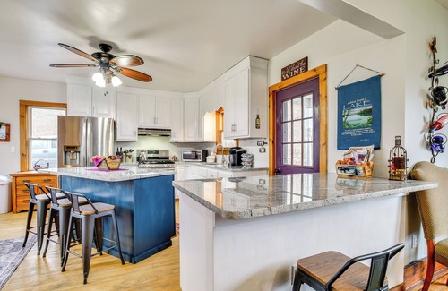 Naples Casa | 'The Grape Escape' Naples Home en NY Wine Country!