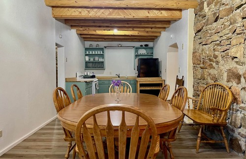 Rutheron Casa | 6 Bed, 3 Bath Historic Home, Sleeps 20