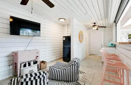 Savannah Beach Apartamento | 6 Bed 4 Ba Resort Style Home w Heated Pool