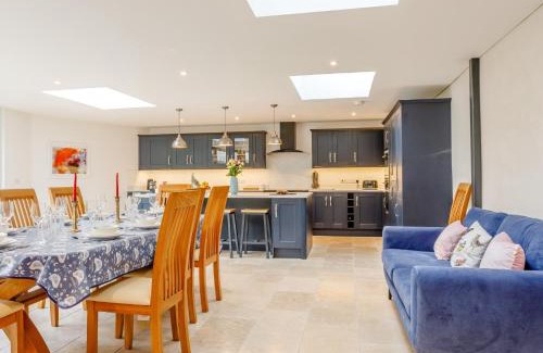 Milborne Saint Andrew Casa | 6 Bed in Blandford Forum 80549