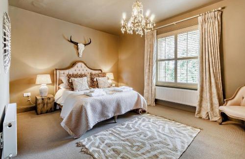 Cowlinge Casa | 6 Bed in Cowlinge oc-b32762