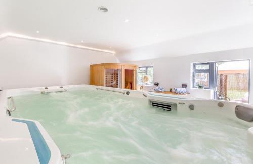 Foulsham Casa | 6 Bed in Foulsham oc-t33038