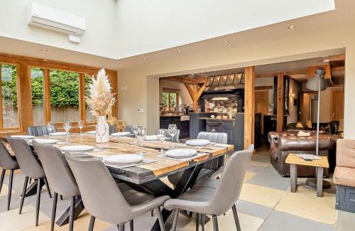 Clenchwarton Casa | 6 Bed in Kings Lynn 90964