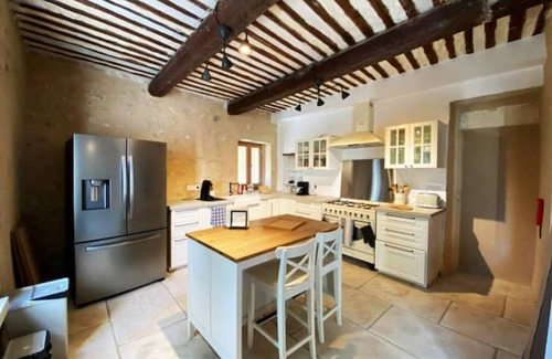 Saint-Hilaire-d'Ozilhan Otro | 6 Bedroom Agritourism property in Saint-Hilaire-d'Ozilhan