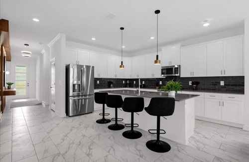 Campbell Casa | 6 Bedroom/ 5 Bathroom Storey Lake (4366 RS)