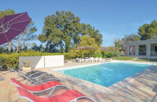 Aubais Casa | 300 m² Casa ∙ 6 habitaciones ∙ 11 personas